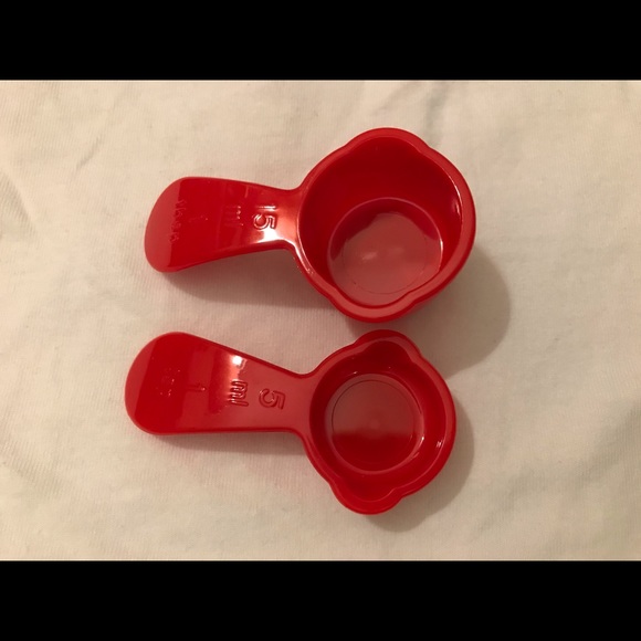 Rare Tupperware Magnets Set of 5 New - Picture 2 of 8